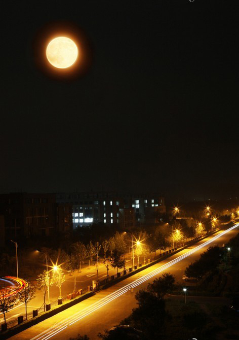 moon4.jpg