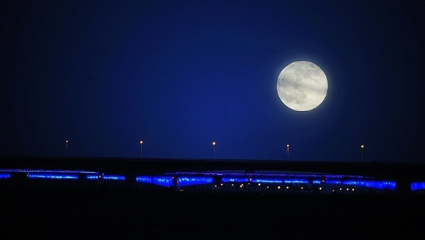 moon5.jpg